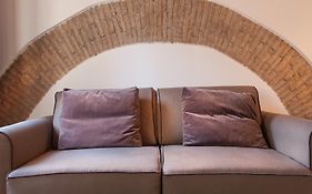 Rental In Rome - Scala Suite
